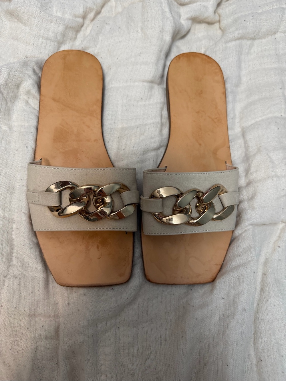 Women’s Beige Slide Sandals with Gold Chain Accent